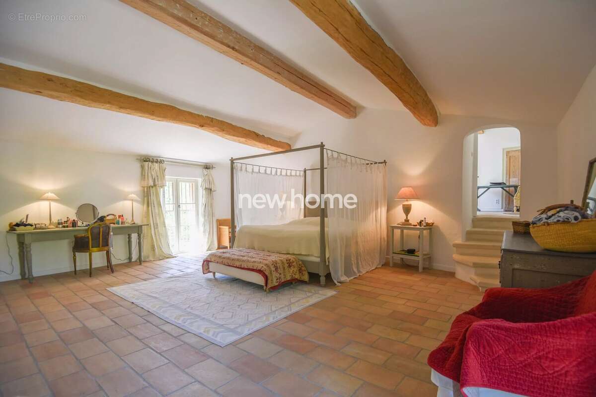 Maison à LORGUES