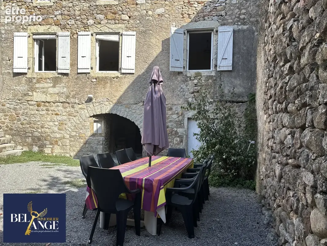 Maison en pierre pleine de charme avec cour intérieure et terrain - photo 3