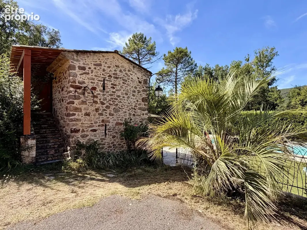 Élégante propriété avec villa principale, mazet en pierres et piscine - photo 66