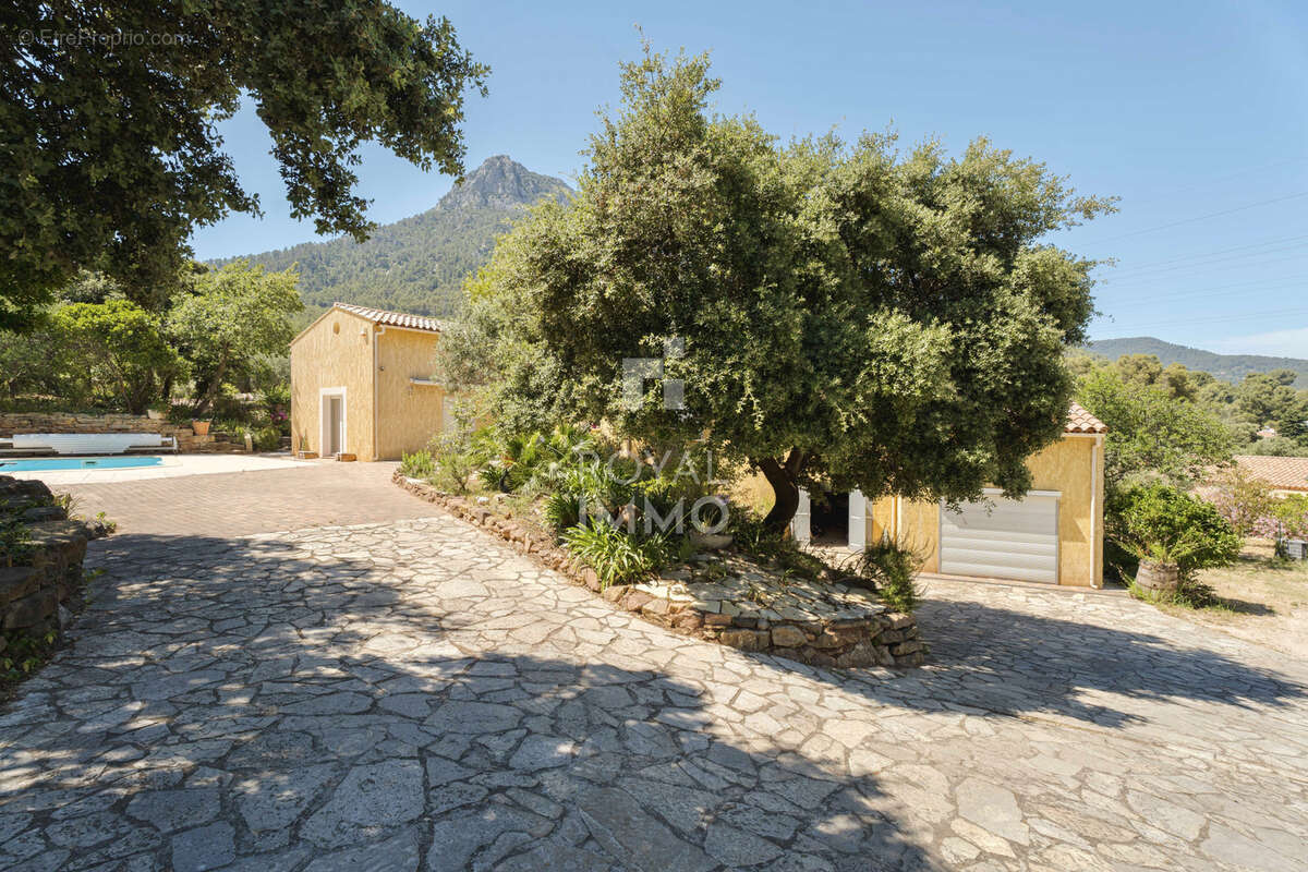 Maison à LA VALETTE-DU-VAR