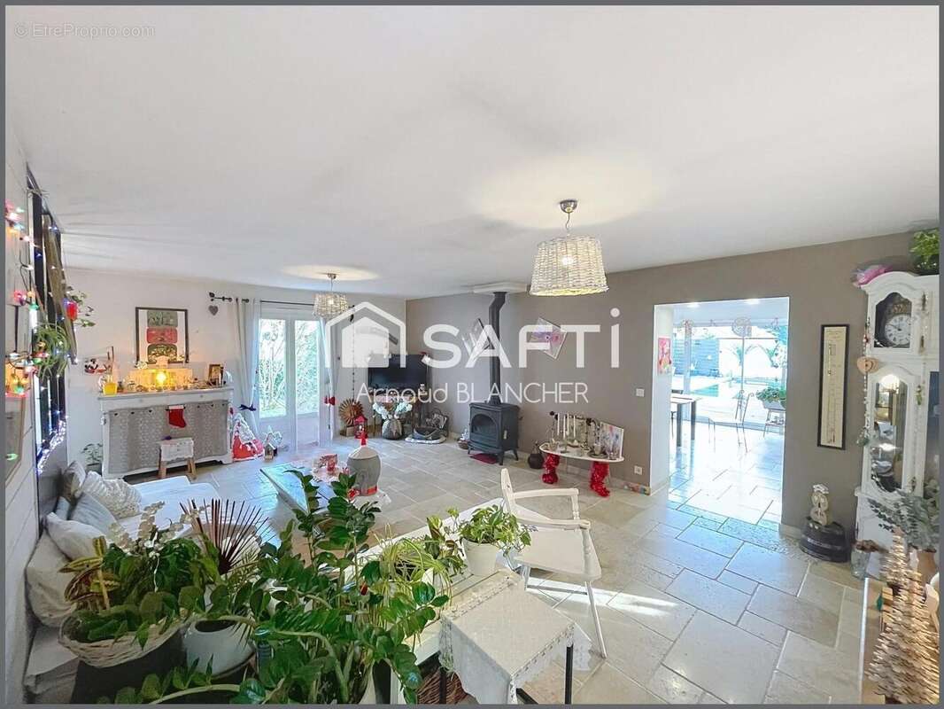 Photo 2 - Maison à SAINT-YRIEIX-SUR-CHARENTE