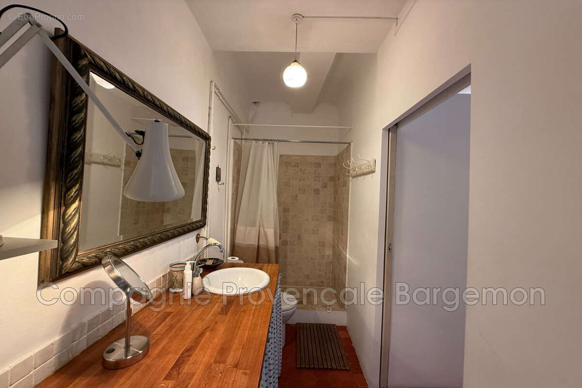 Appartement à BARGEMON