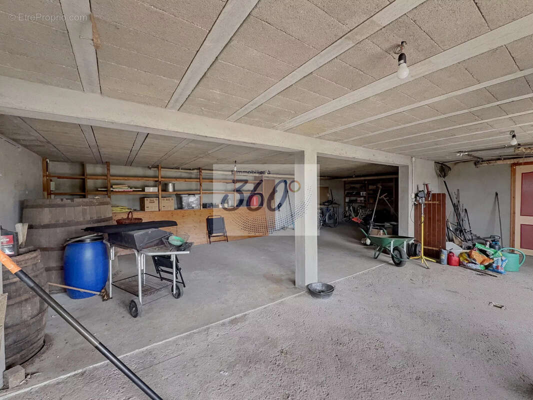 Maison Familiale aux portes de Louhans : élégante propriété familiale aux volumes remarquables et fort potenti - photo 20