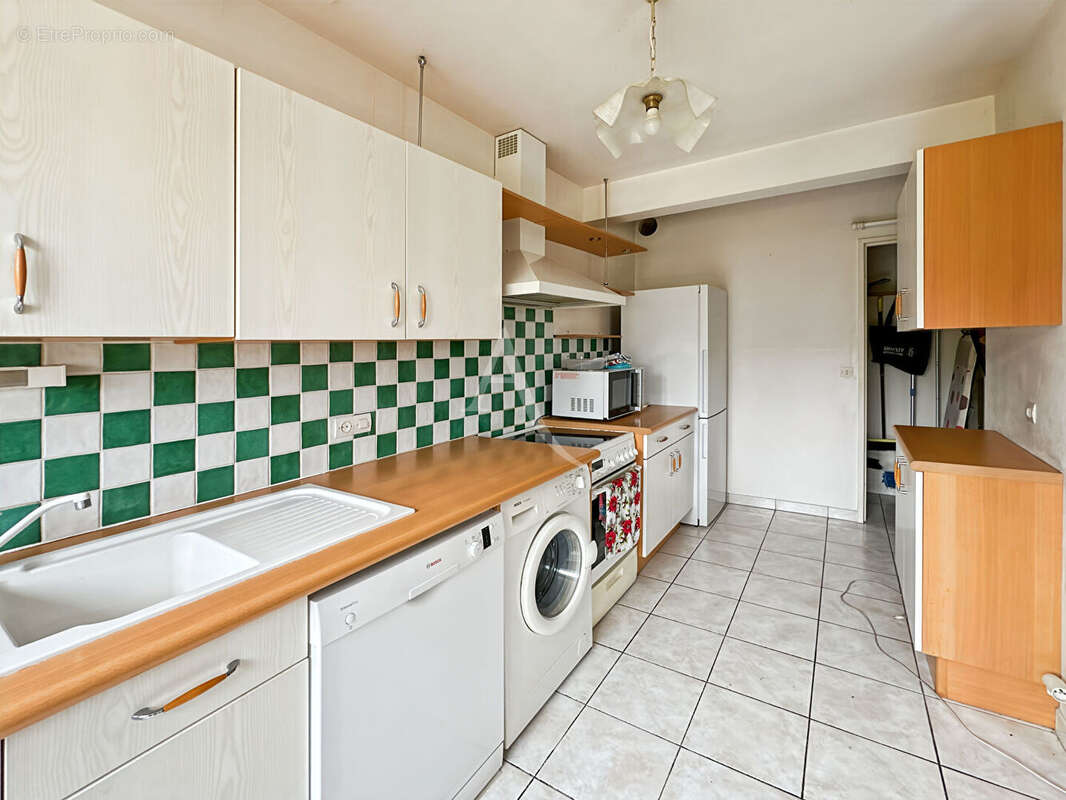 Appartement Poissy 4 pièce(s) 81.8 m2 - photo 3