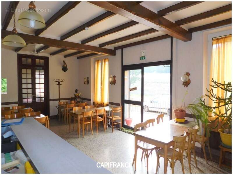 Commerce à LE CHAFFAUT-SAINT-JURSON