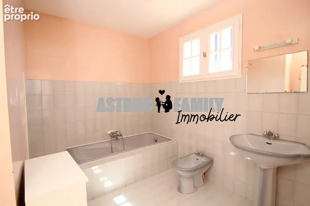 Maison Aigues Mortes 6 pièce(s) 180 m2 - photo 13