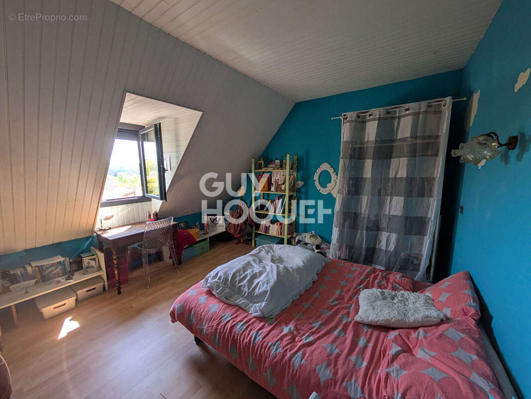 Maison spacieuse à vendre à Cahors - 5 chambres, 190 m² - photo 13