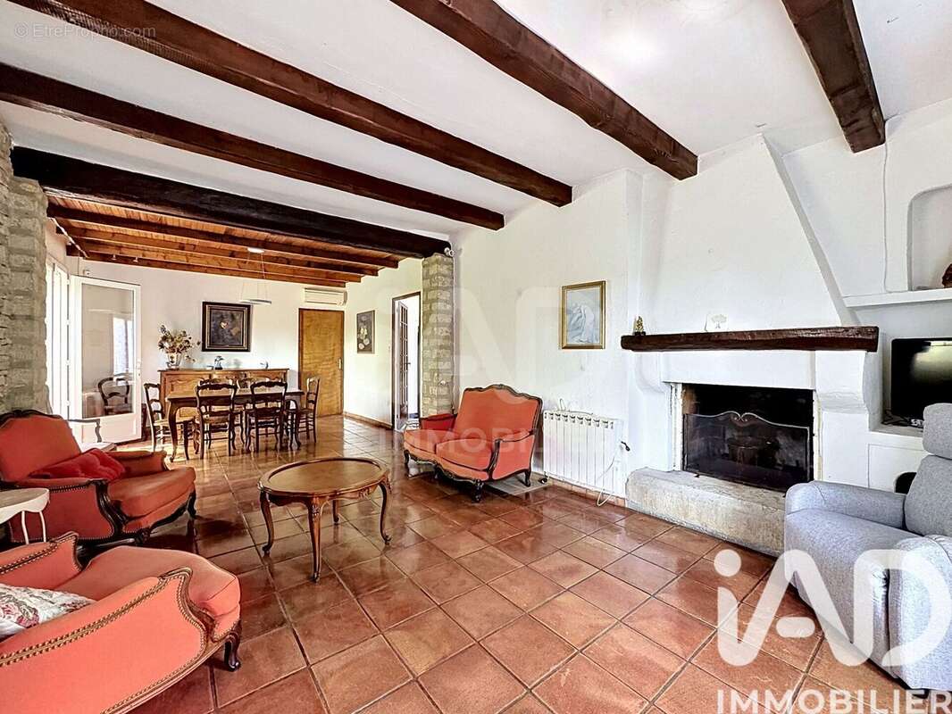 Photo 2 - Maison à SAUMANE-DE-VAUCLUSE