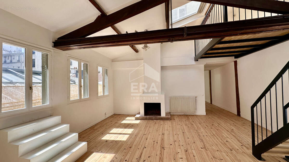 Appartement à PARIS-10E