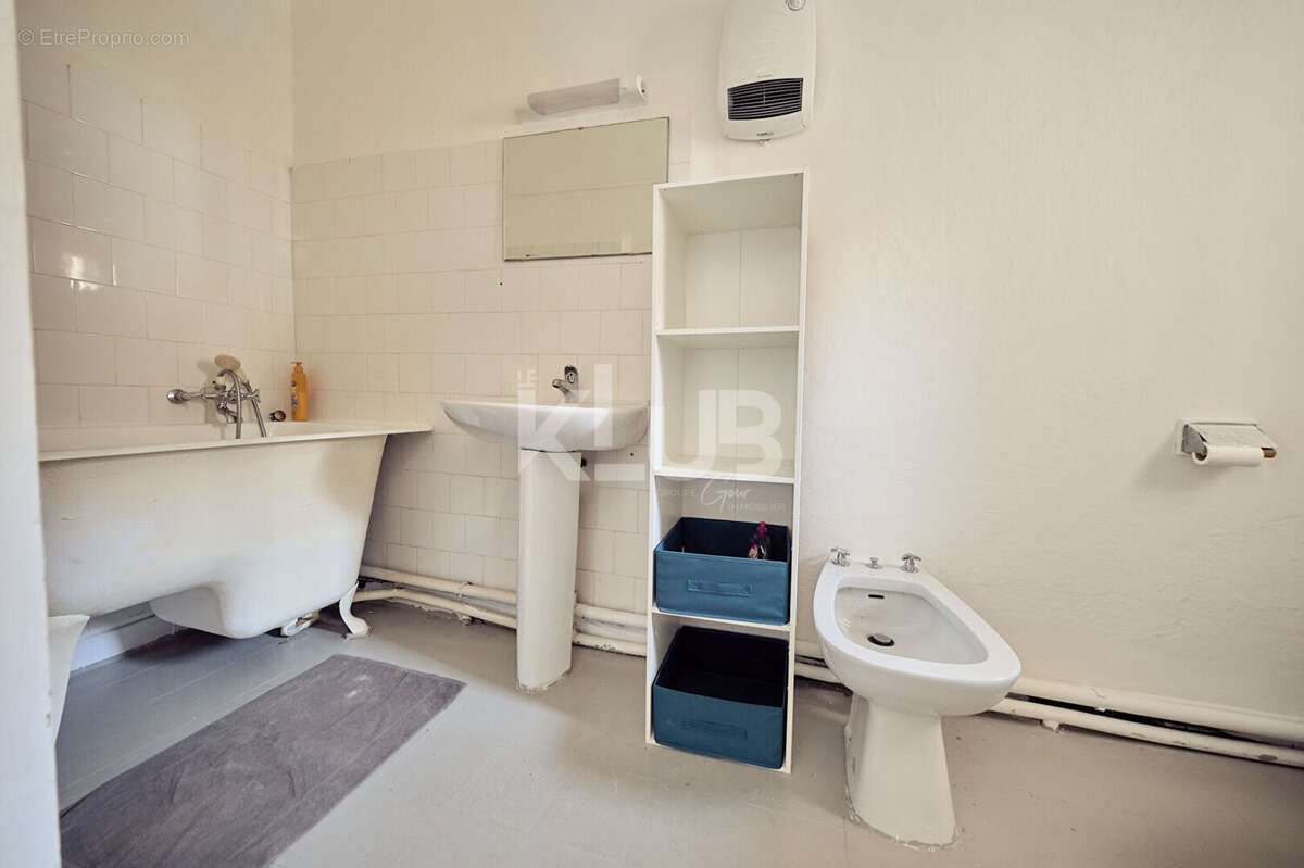 Appartement à CORTE