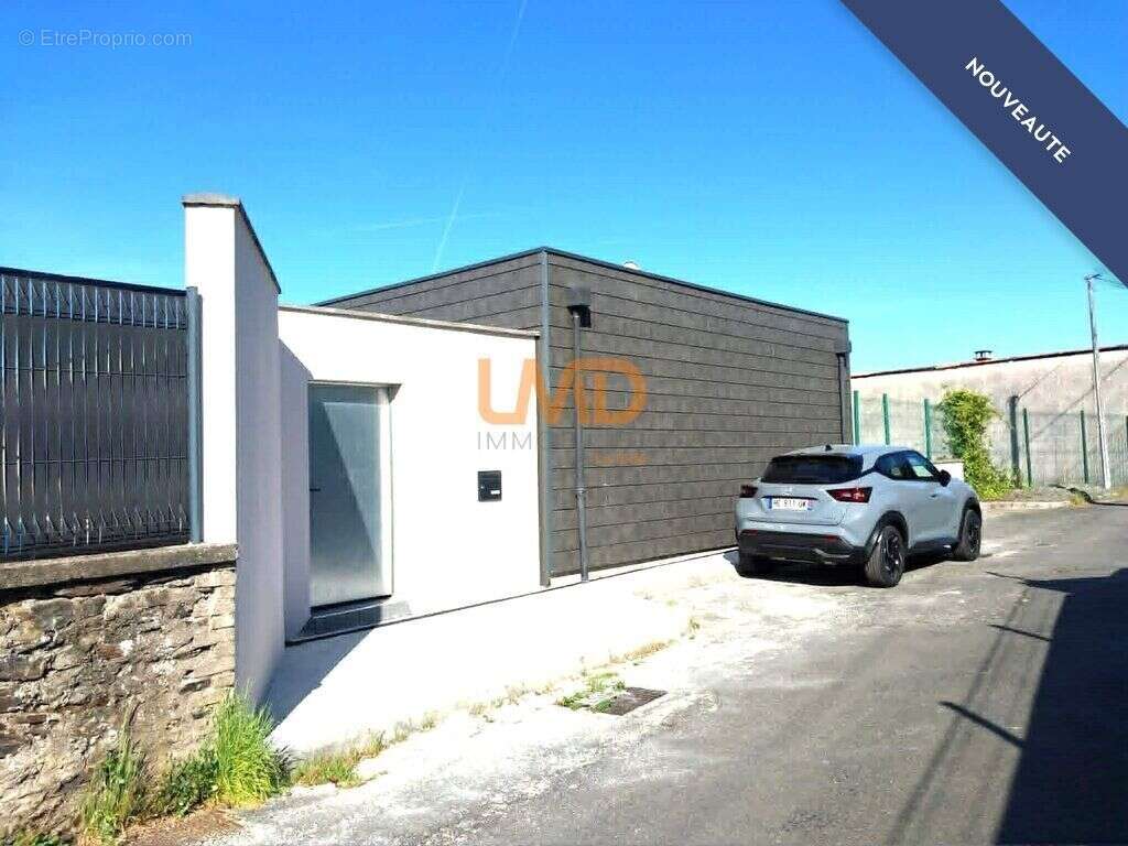 Maison à DECAZEVILLE