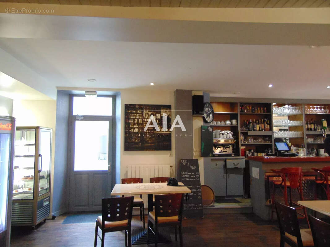 Immeuble appartements + commerce - photo 2
