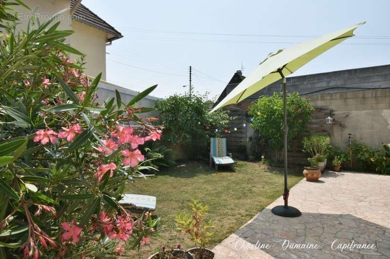 Maison à MONDEVILLE