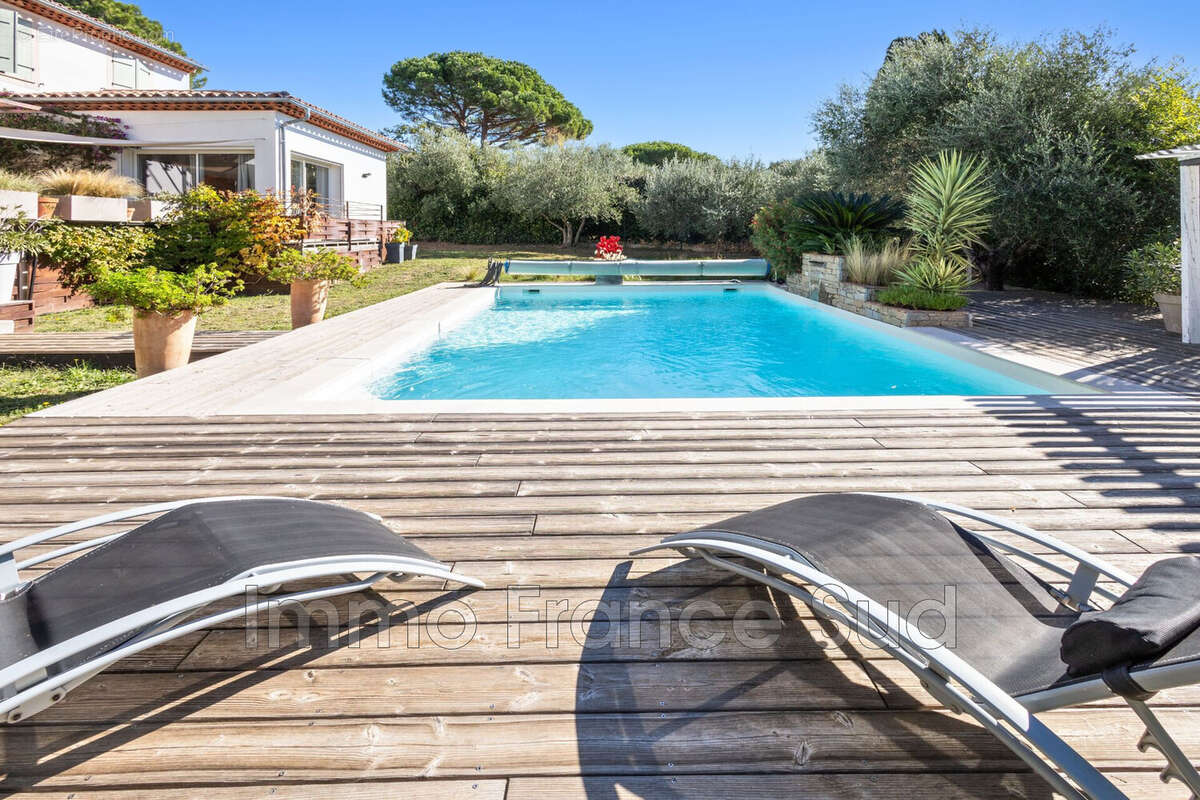 Maison à LA GARDE-FREINET