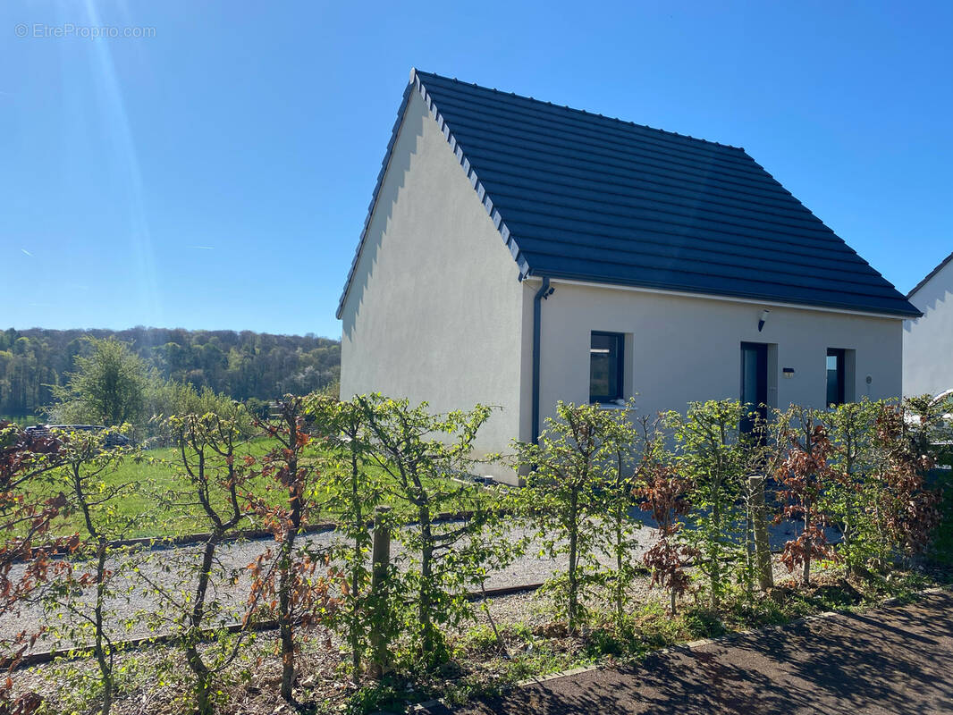 Maison à POIX-DE-PICARDIE