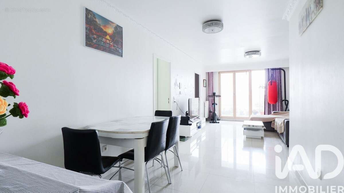 Photo 3 - Appartement à AUBERVILLIERS