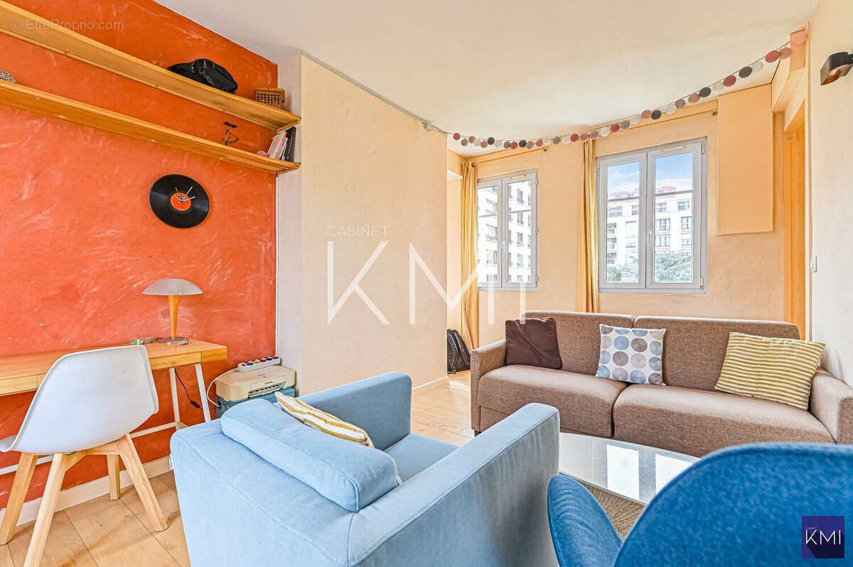 Appartement à PARIS-20E