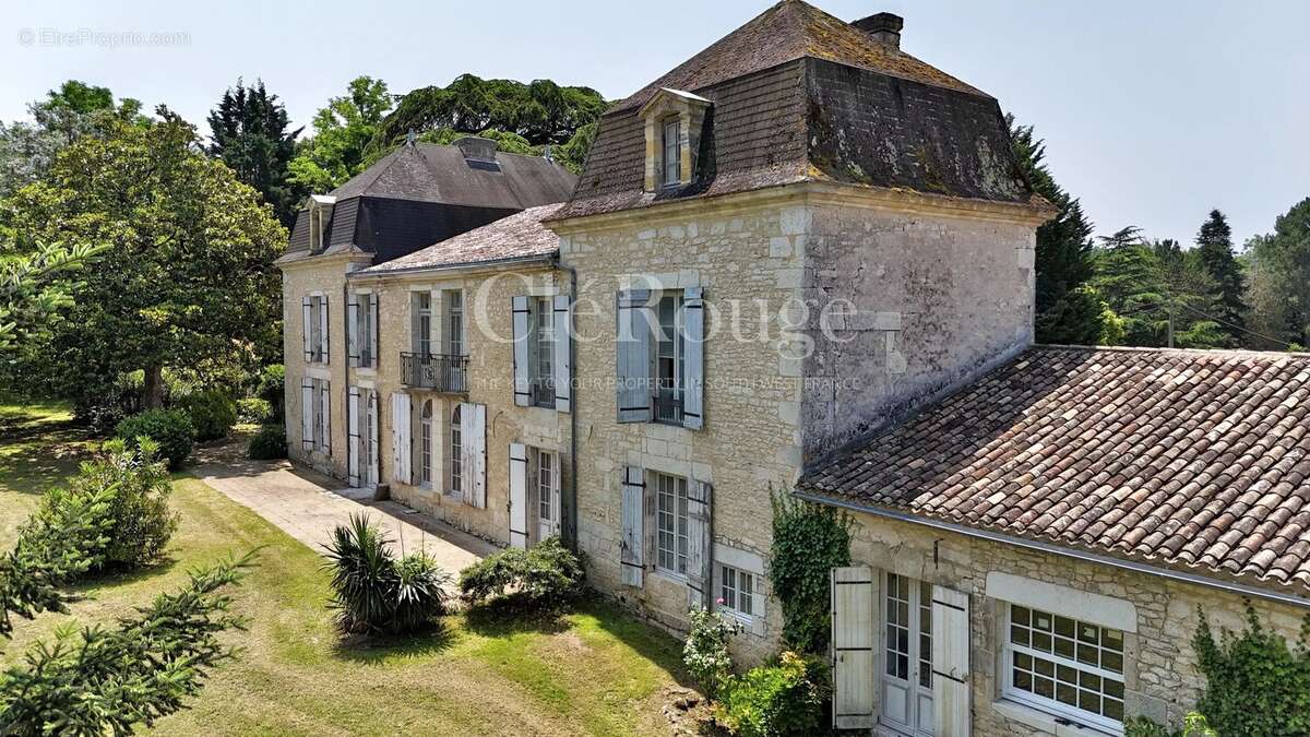 Maison à GENSAC