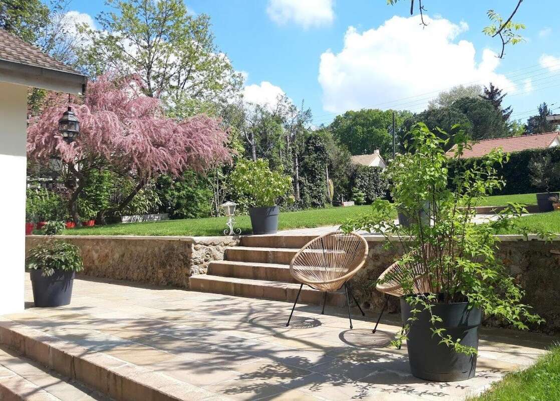 Photo 6 - Maison à LE MESNIL-SAINT-DENIS