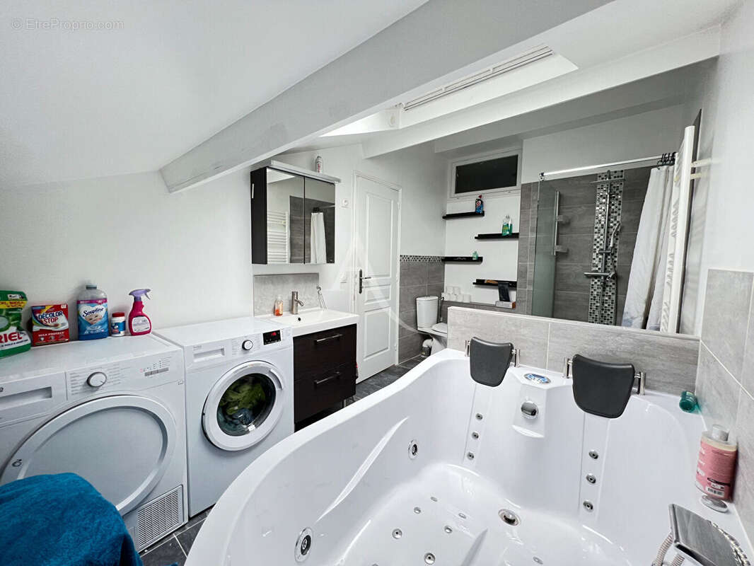 Maison à LE BLANC-MESNIL