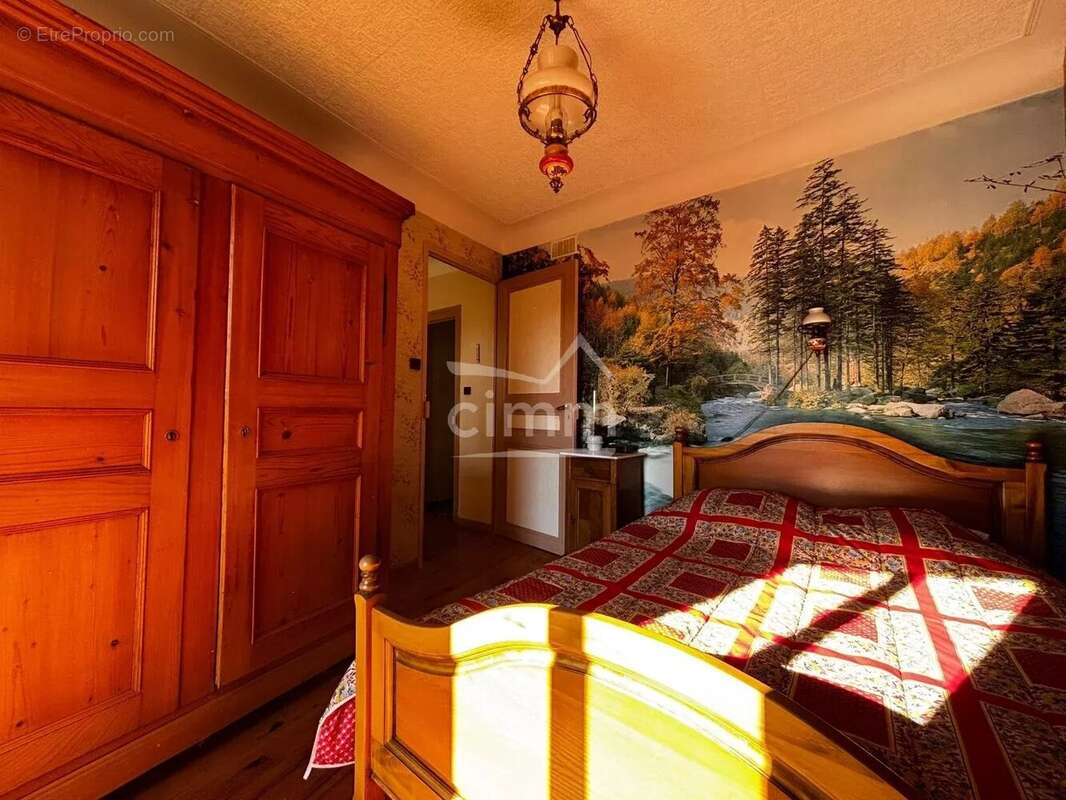 Maison à LARAGNE-MONTEGLIN