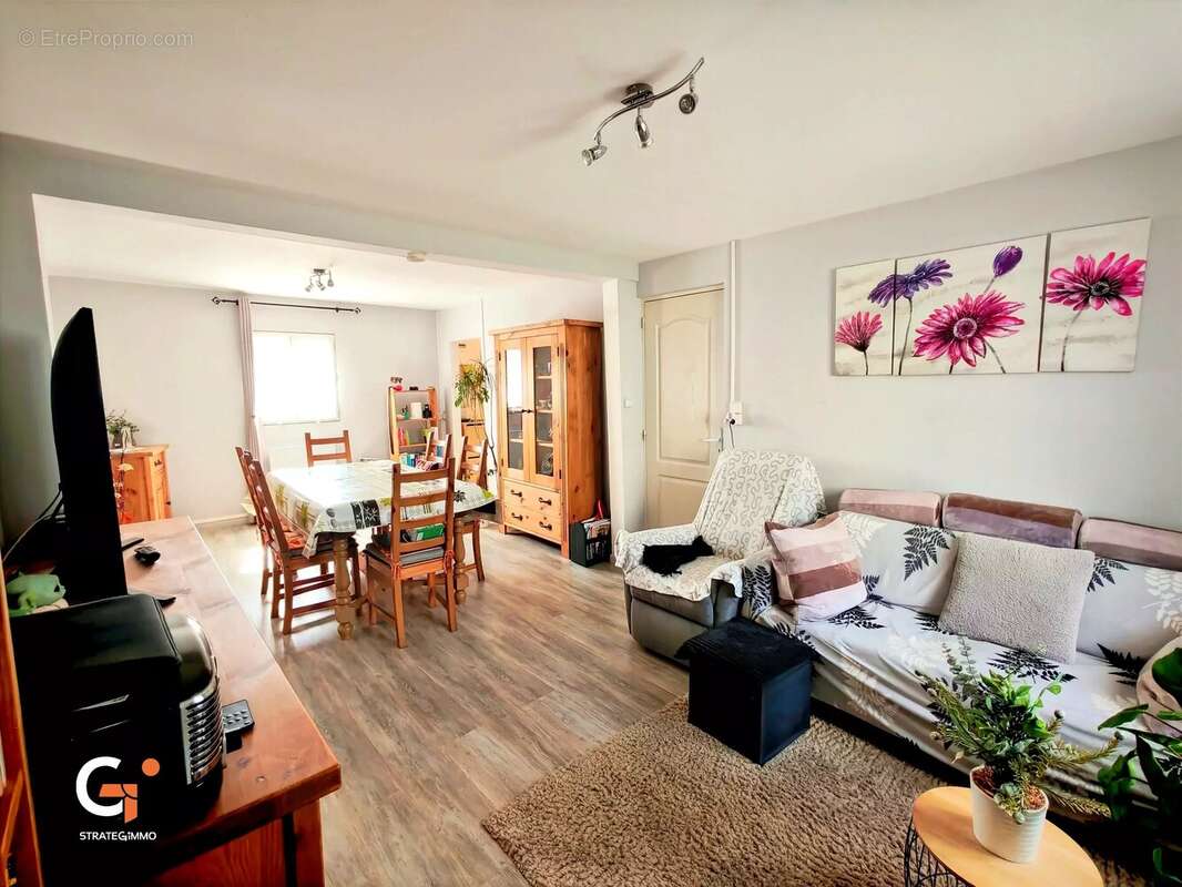 Maison à SAINT-ETIENNE-DU-ROUVRAY