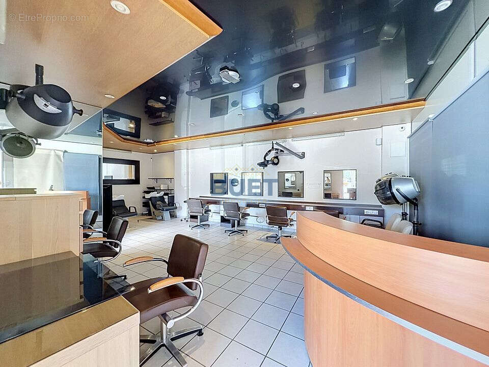 Local commercial a vendre - poincare / clemenceau - photo 3
