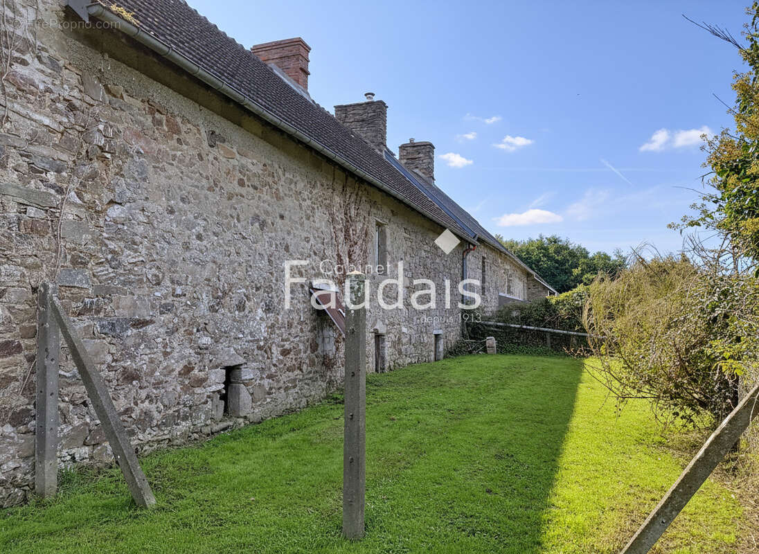 Maison à LE LOREY