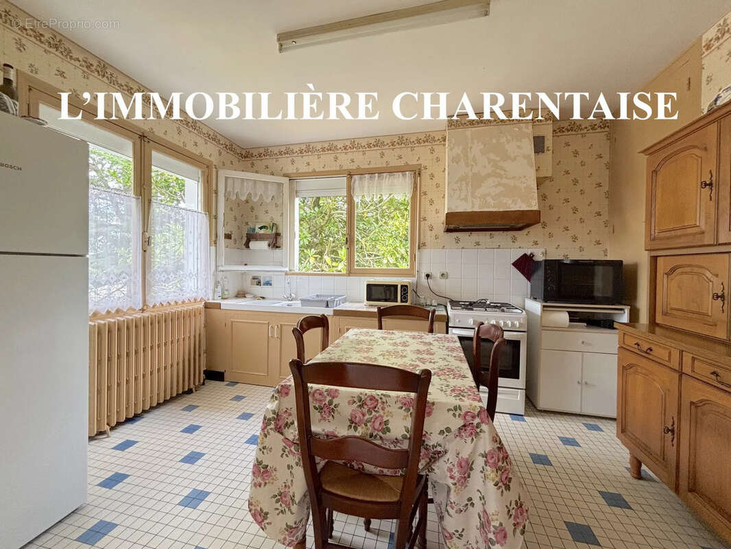 Maison à L&#039;EGUILLE