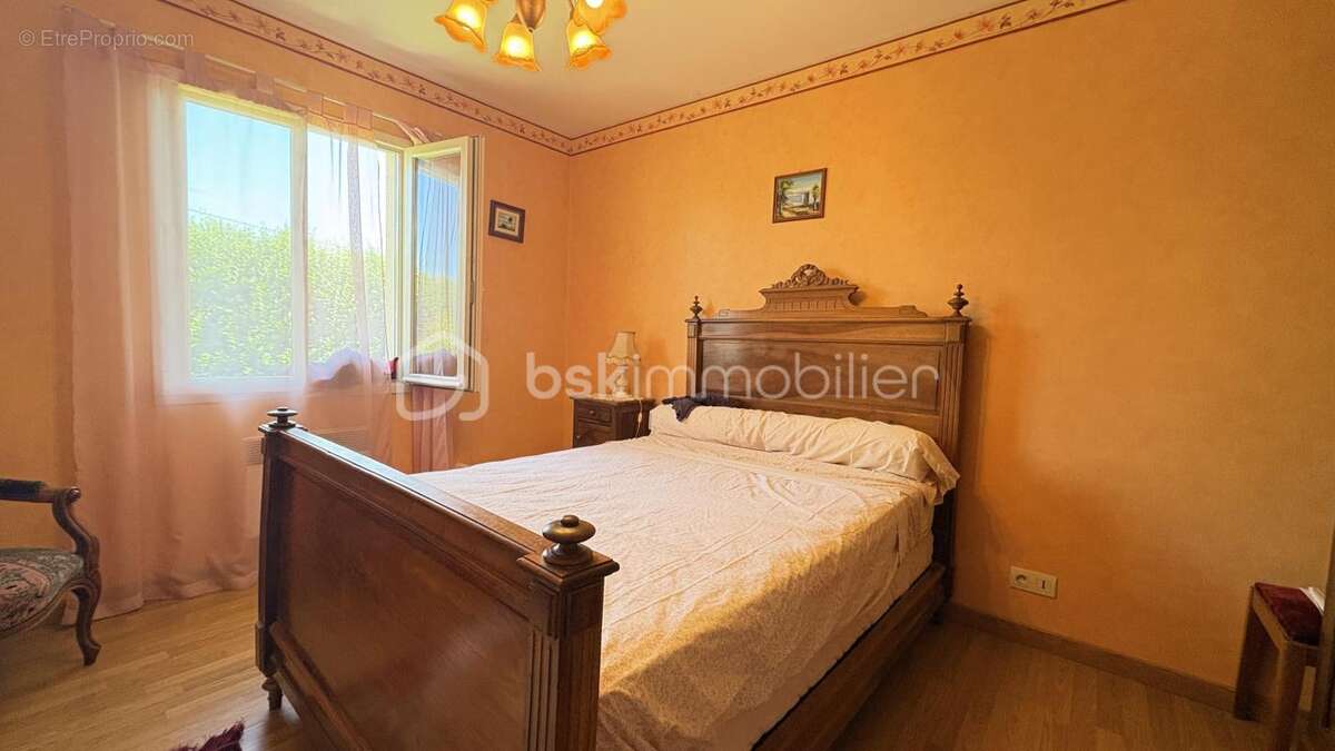  maison de plain-pied 107 m² – 3 chambres – garage – terrain d’environ 2 000 m² - photo 6