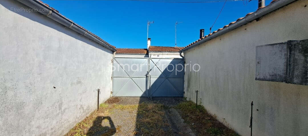 Parking à ROCHEFORT