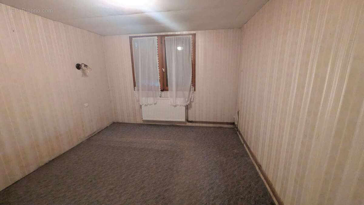 Maison à VARENNES-SUR-ALLIER