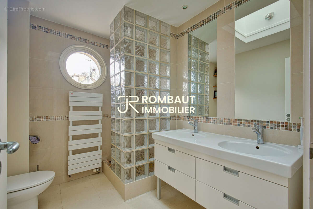 Appartement à LA CELLE-SAINT-CLOUD