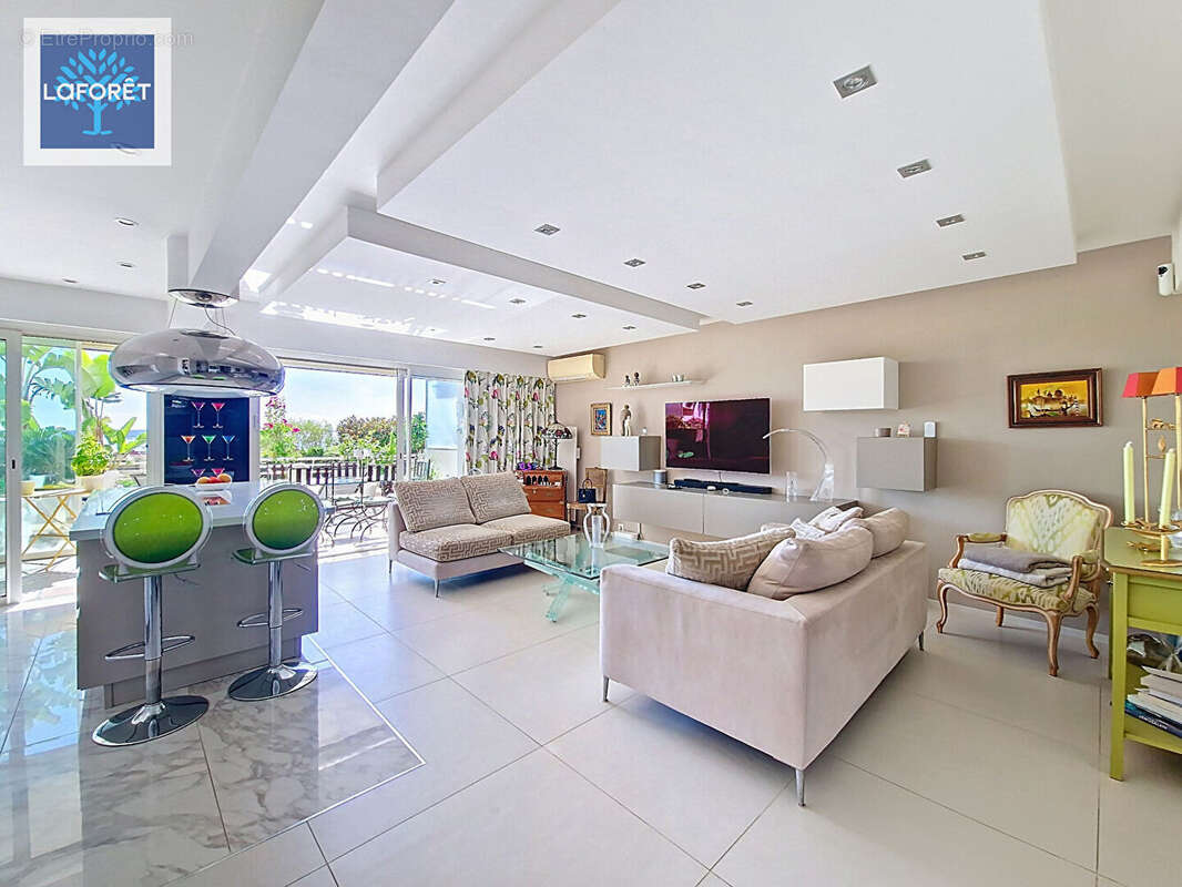 Appartement à VALLAURIS