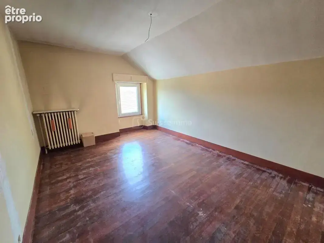 Appartement / plateau  t5 110 m² 89000 euros - photo 3
