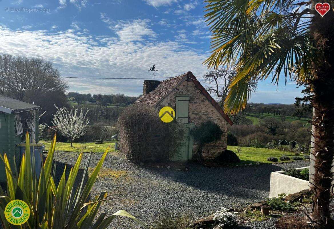 Maison à BONNAT