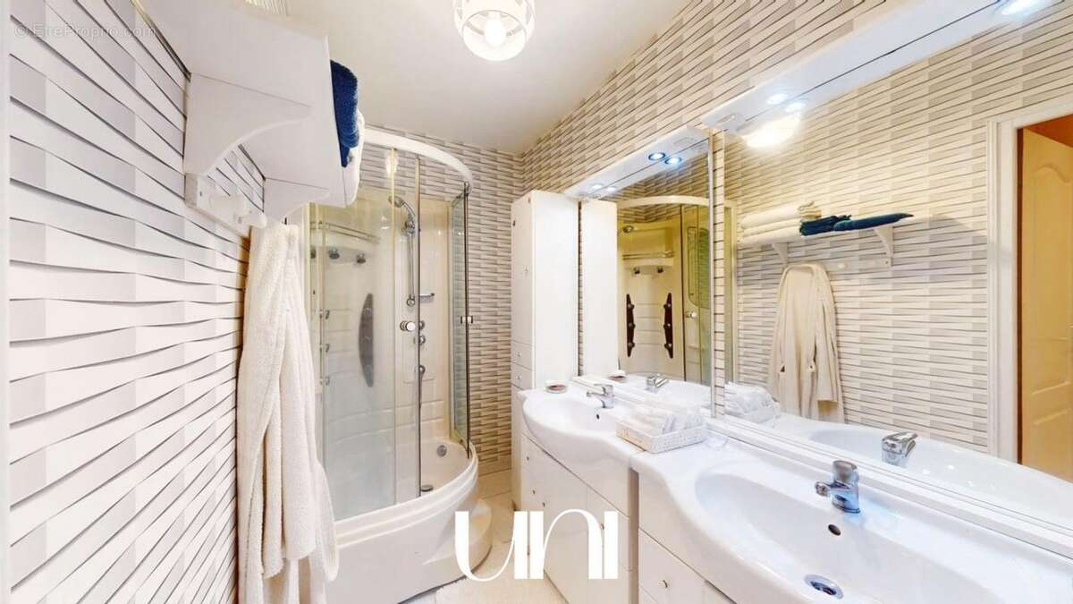 Maison à MEZIDON-CANON