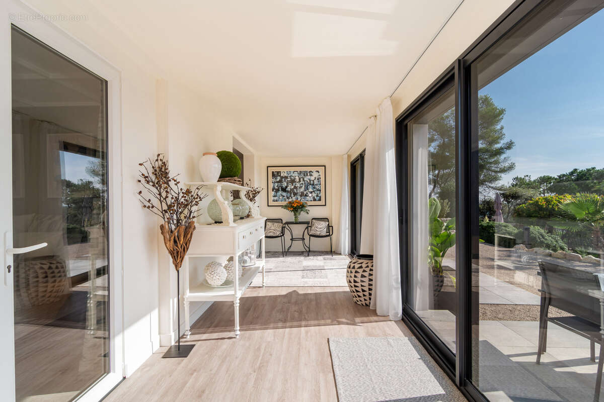 Maison à TOURRETTES-SUR-LOUP