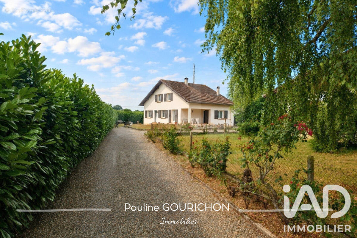 Photo 1 - Maison à JUILLAN