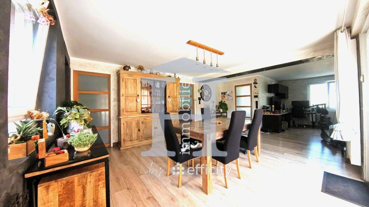Maison 195 m² à Wahagnies  - photo 2