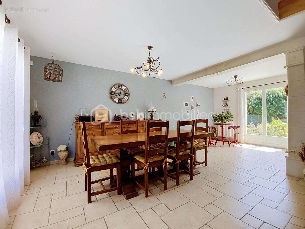 Maison à MOUSSY-LE-NEUF