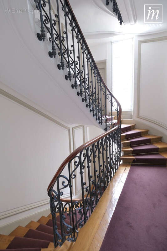 Appartement à PARIS-8E