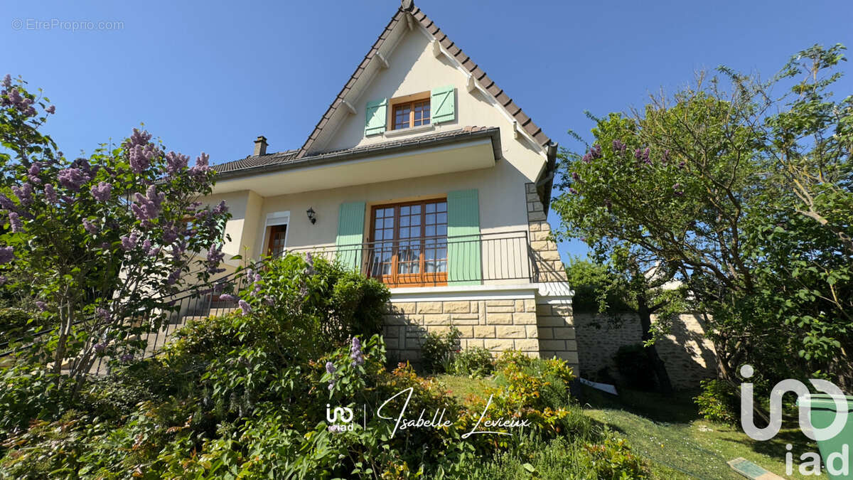 Maison 113 m² à Autouillet  - photo 2