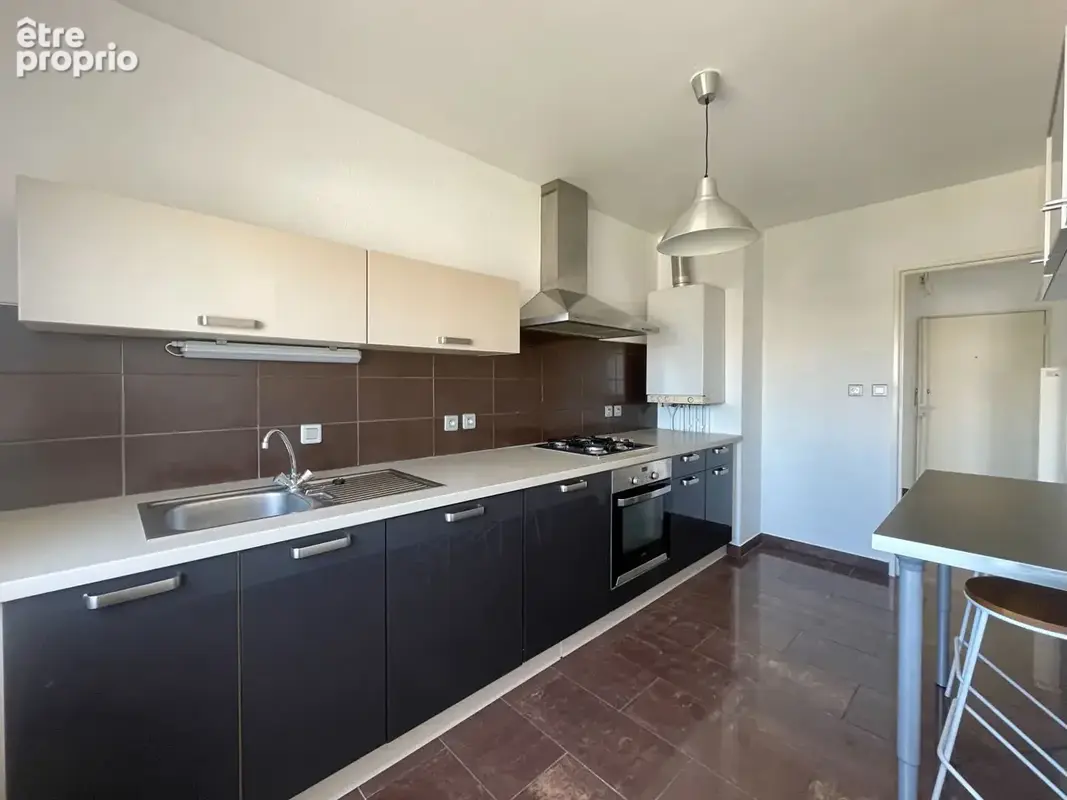 Bel appartement lumineux avec balcon et parking privatif - photo 10
