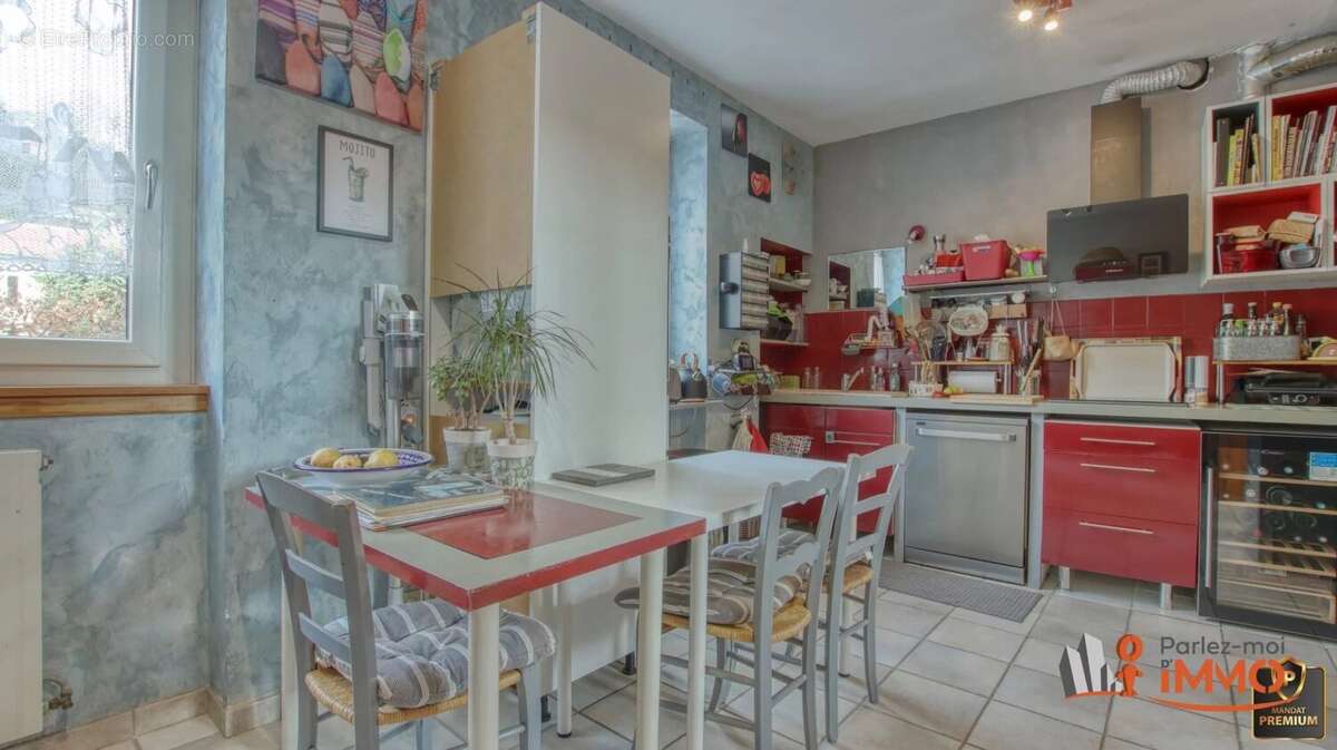 Appartement à SAINT-JEAN-BONNEFONDS