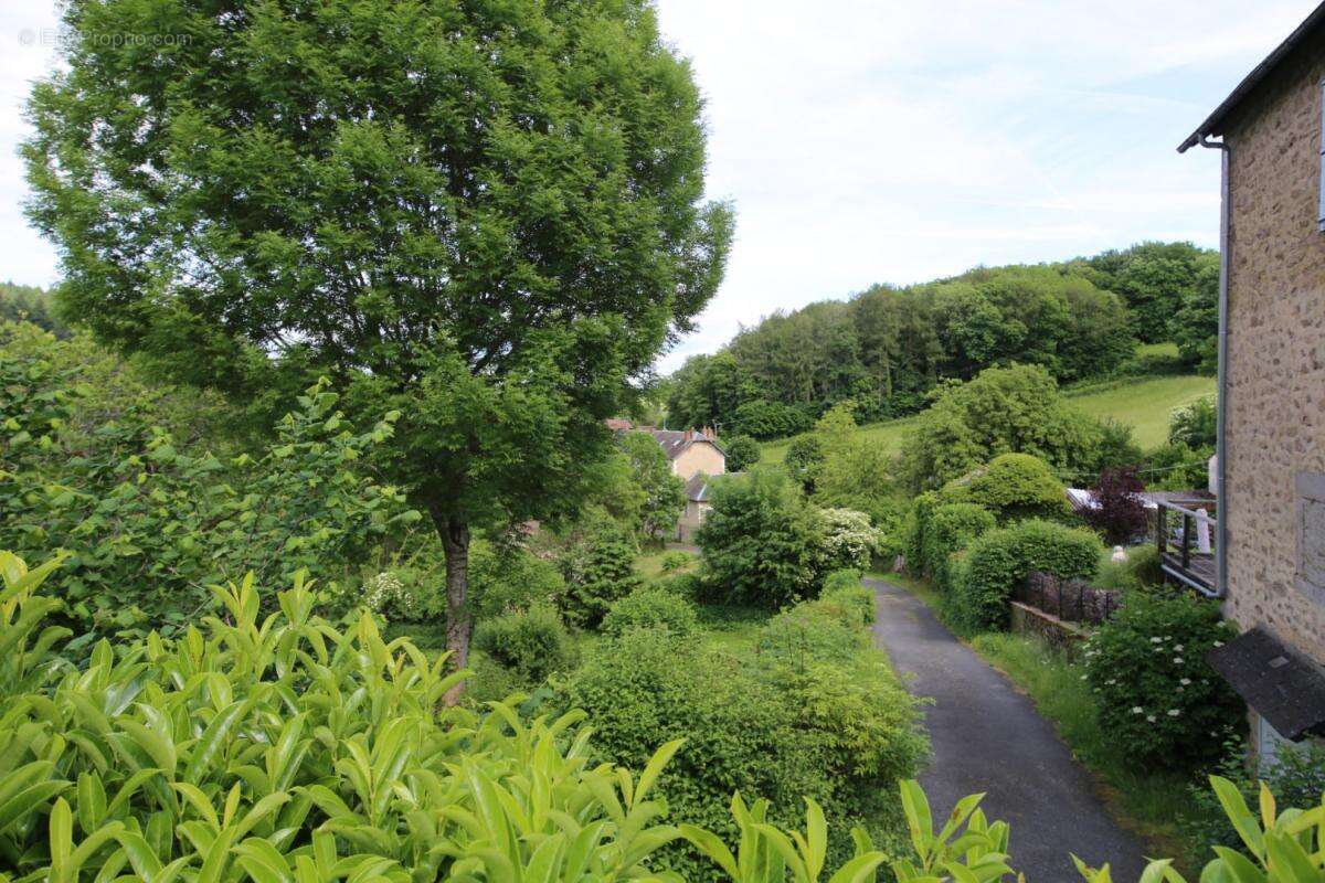 Maison à LAROCHEMILLAY