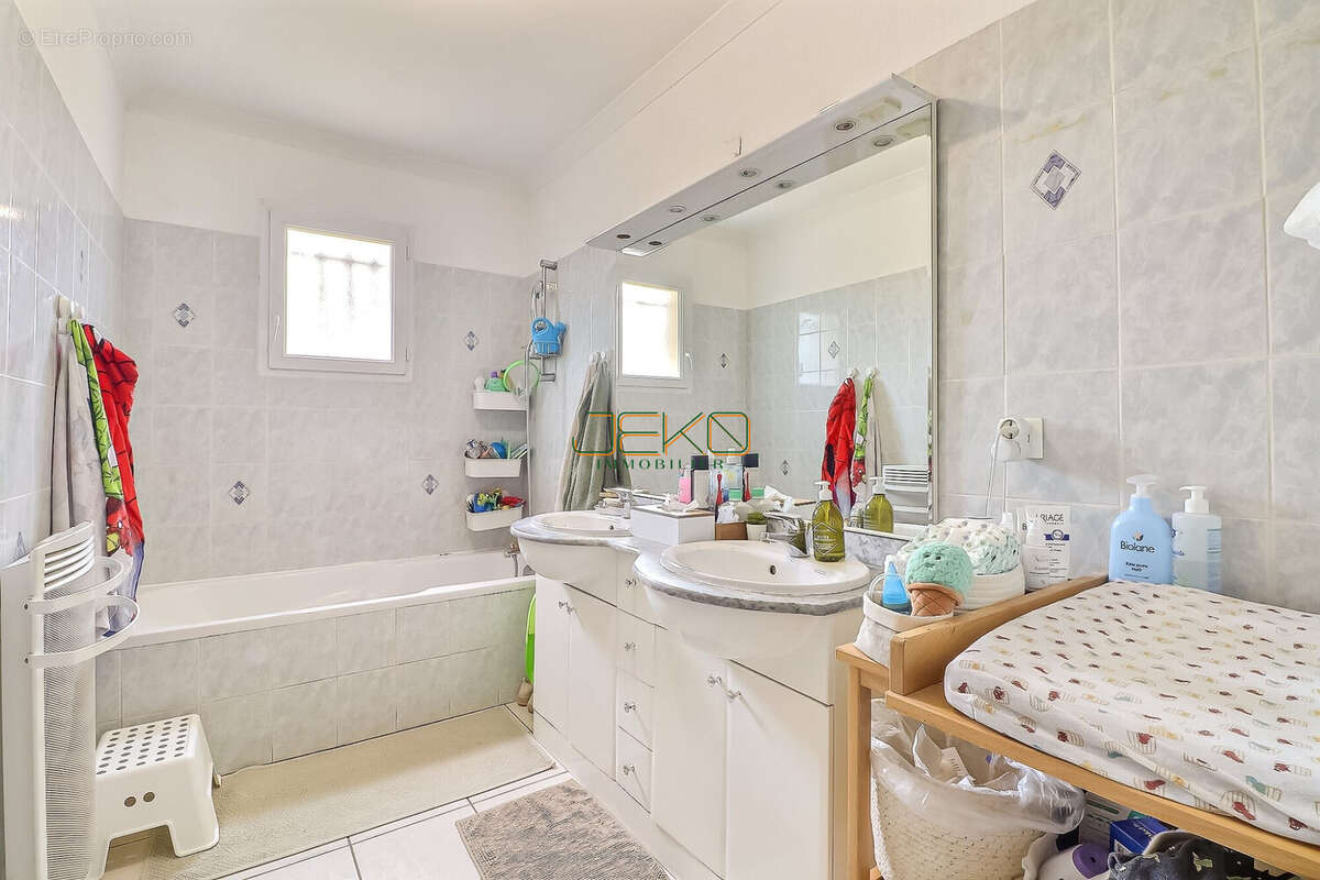 Maison 110 m² à Nimes  - photo 9