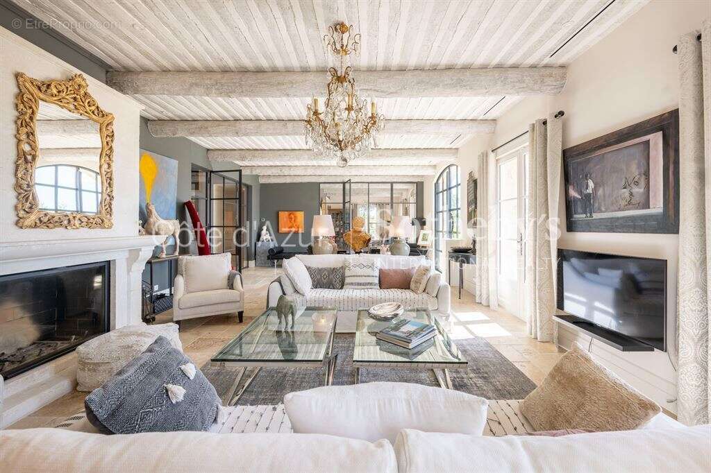 Maison à TOURRETTES