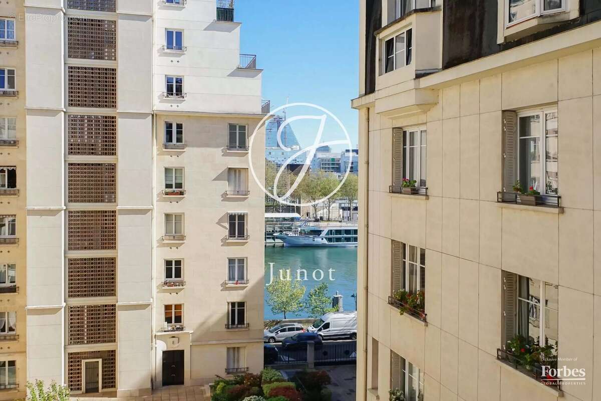 Paris 16e - AUTEUIL / VERSAILLES - Appartement à vendre - 6 pièces - 169,59m² Carrez - 4 chambres - Vues dégagées. - photo 17