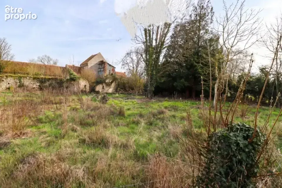 Terrain à NUCOURT